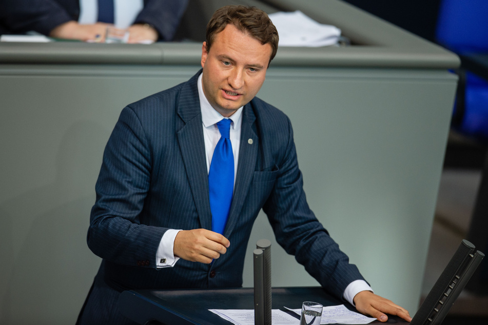 Nach dem Bekanntwerden der Vorwürfe trat der Ex-Bundestagsabgeordnete Mark Hauptmann (38) aus der CDU aus.