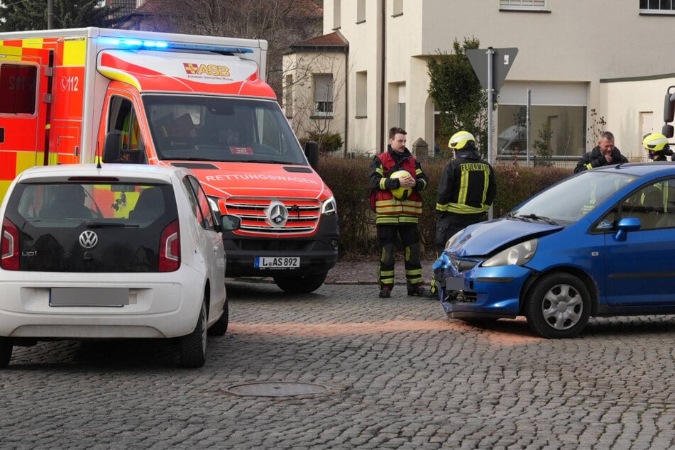 Autos krachen am Montagmorgen in Leipzig zusammen: Fahrerin verletzt