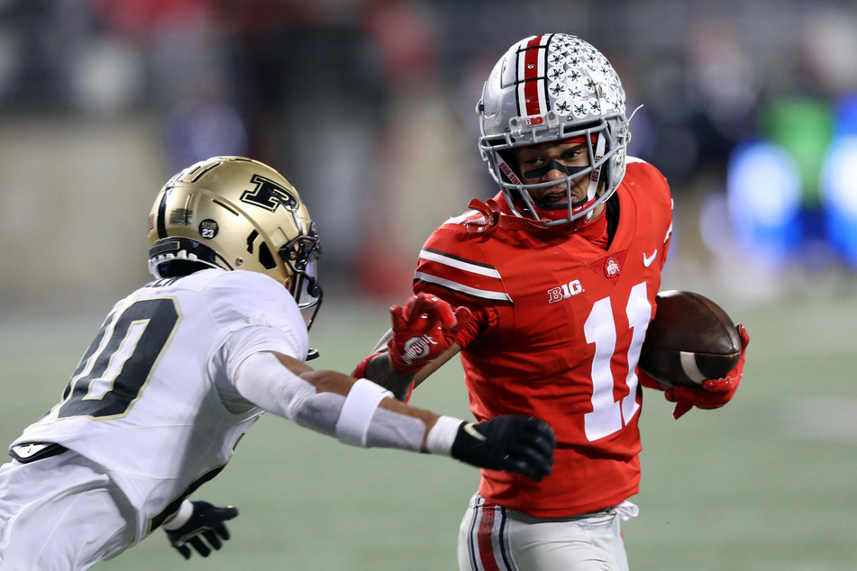 NCAA Football: Buckeyes blowout Boilermakers for eight wins in a row