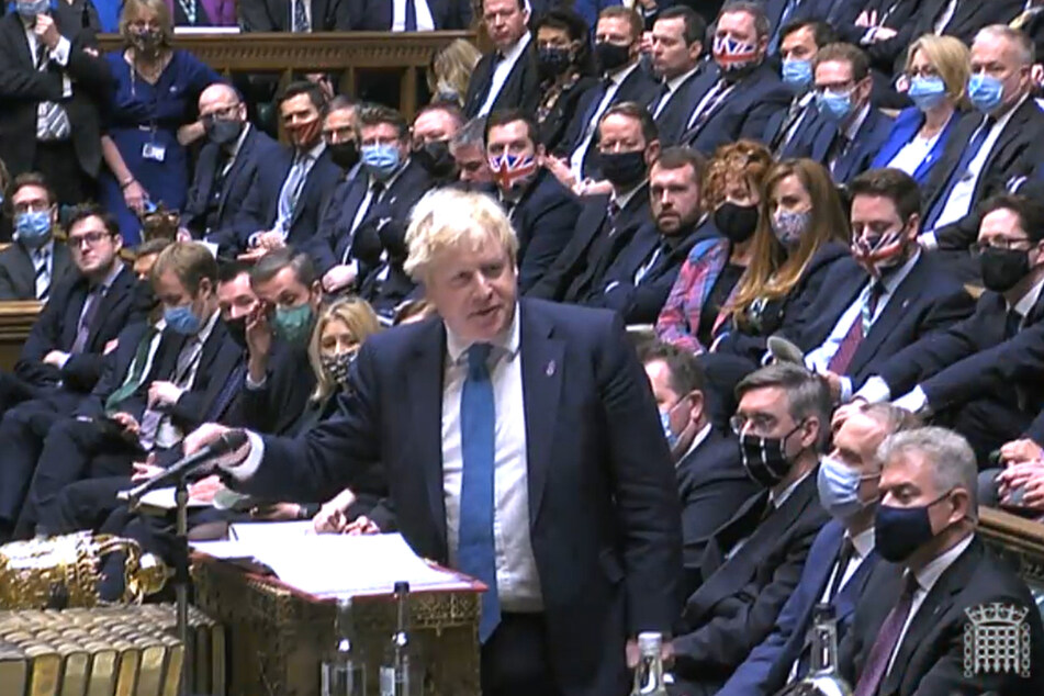 Boris Johnson weigerte sich im britischen Unterhaus, seinen Posten zu räumen.