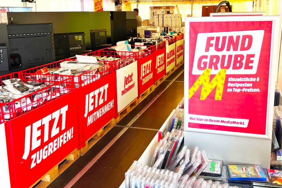 In diesem Zelt findet Ihr Samstag (23.9.) Technik zu Outletpreisen.