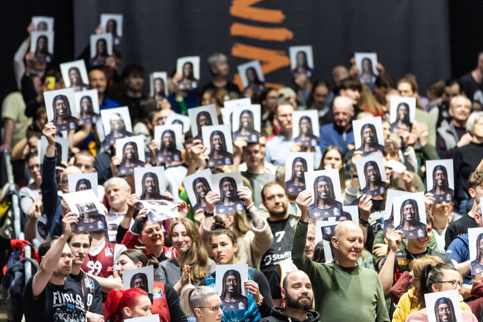 Die Fans zeigten nach der Verletzung ein feines Gefühl und unterstützten Aher Uguak.