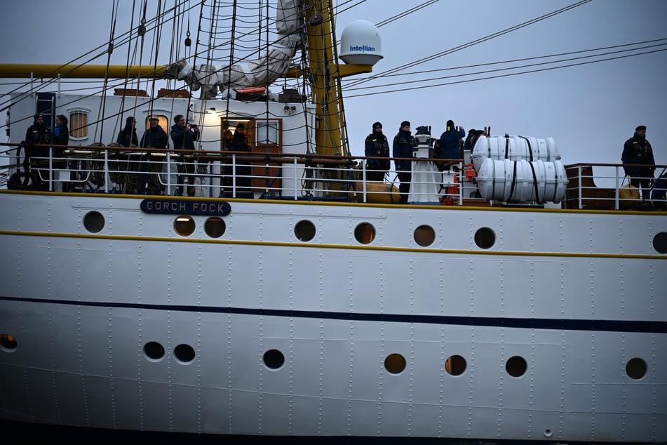 Rund 250 Marineoffizieranwärter und -anwärterinnen der Crew 2024 werden laut Marine bei der Reise im Rahmen ihrer Basisausbildung erste Erfahrungen an Bord der "Gorch Fock" sammeln. (Archivbild)