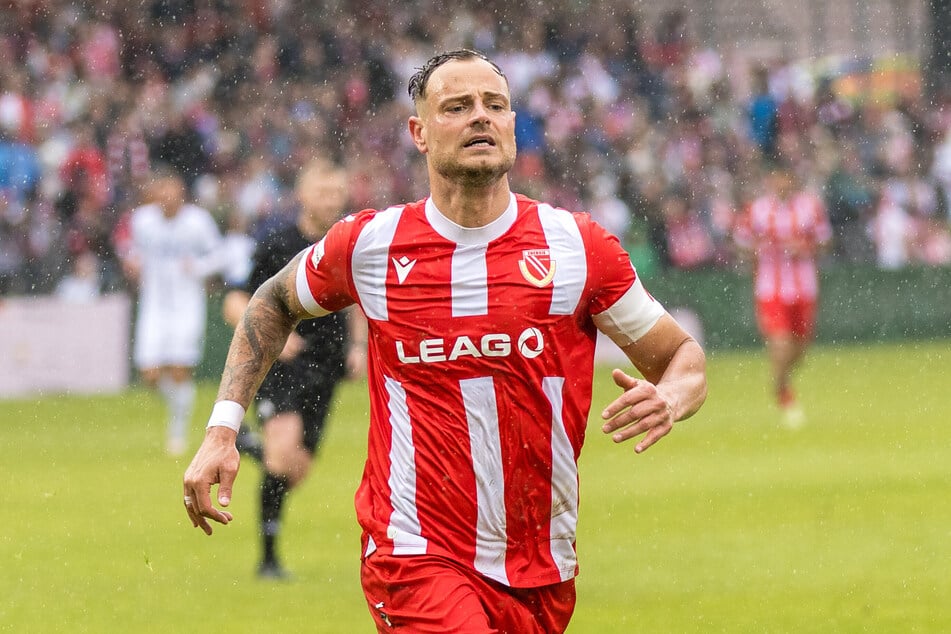 Stürmer Timmy Thiele (33) war in der abgelaufenen Saison eine der Säulen der Mannschaft. Zum Start der neuen Saison droht er auszufallen.