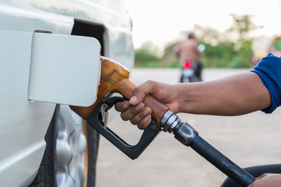 Autofahrer müssen auch im August stark bleiben, denn die Kraftstoffpreise bleiben teuer. (Symbolbild)