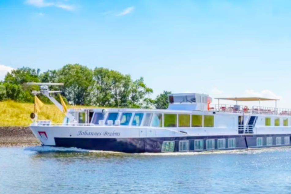 Auf diesem schönen Schiff seid Ihr auf der 11-tägigen Flusskreuzfahrt von Amsterdam nach Berlin für zwei Personen.
