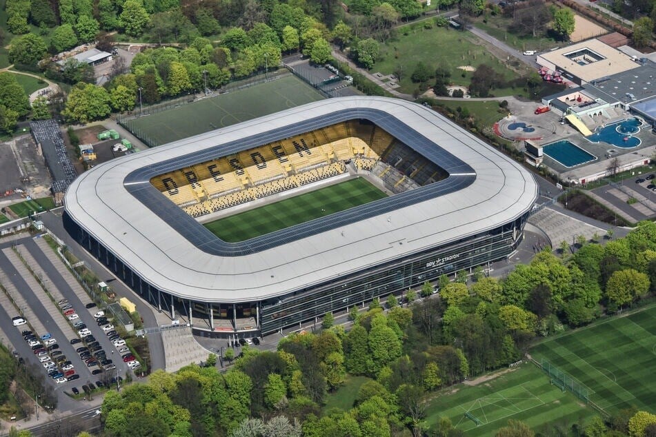 Die Feuerwehr konnte den Alarm im Rudolf-Harbig-Stadion schnell ausschalten.