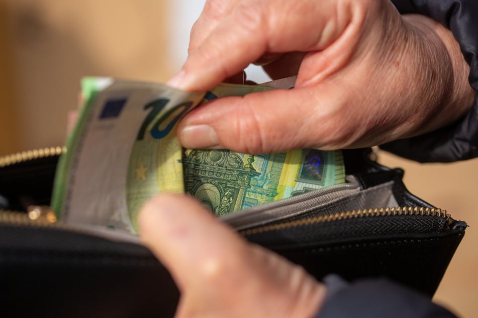 Länger arbeiten, später in Rente: Kommission legt Reformplan vor