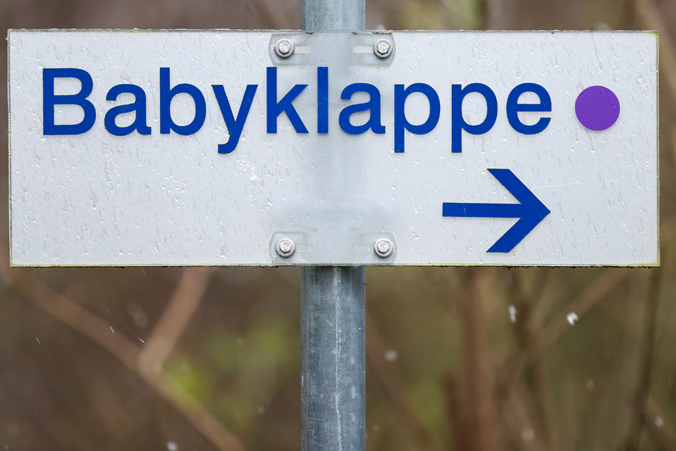 Am Klinikum Traunstein gibt es nun eine Babyklappe für die Landkreise Traunstein und Berchtesgadener Land. (Symbolbild)