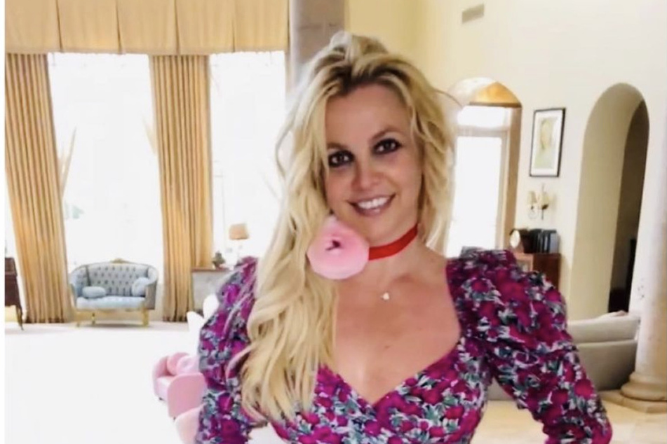 Reportedly, Britney Spears isn't looking to permanently relocate to Sin City.