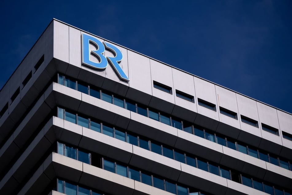 Der Bayerische Rundfunk wird hauptsächlich über den Rundfunkbeitrag finanziert.