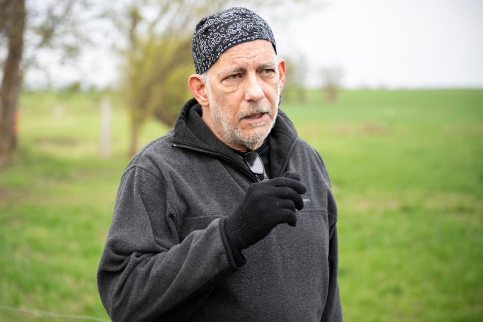 Die Tierärztin ließ kein gutes Haar an dem Peruaner Sergio Bambaren (65), der innerhalb der Rettungsinitiative federführend agiert.