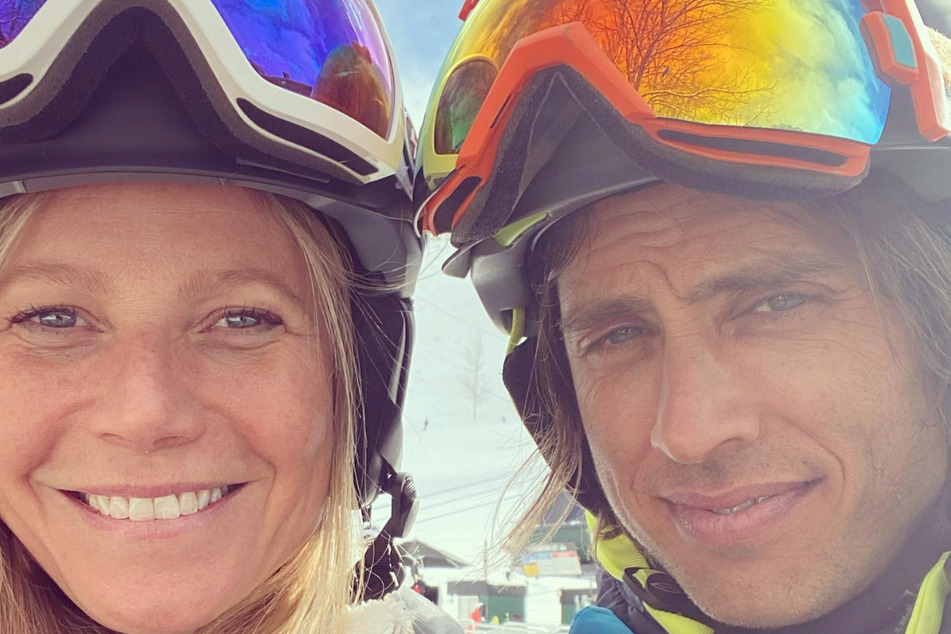 Gwyneth Paltrow and her boyfriend, director and producer Brad Falchuk, on the slopes in 2019.