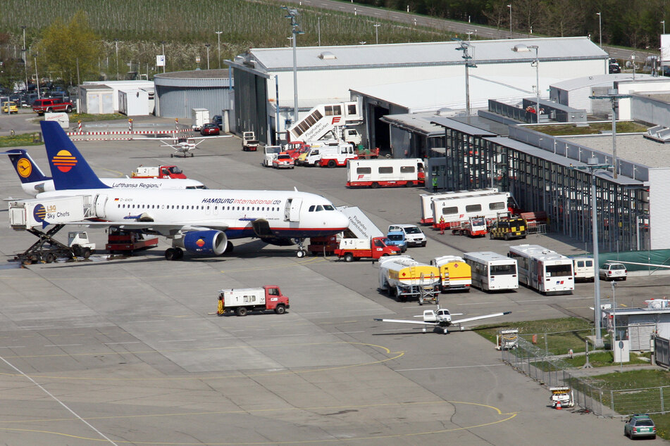 Der Pilot kehrte mit seinem Kleinflugzeug sofort zum Bodensee-Airport zurück.