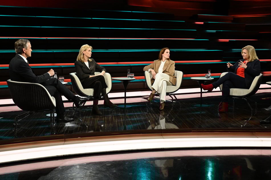Die Journalistin Eva Quadbeck (55, r.) warnte vor Trumps Versuchen, die EU-Mitgliedstaaten gegeneinander auszuspielen.