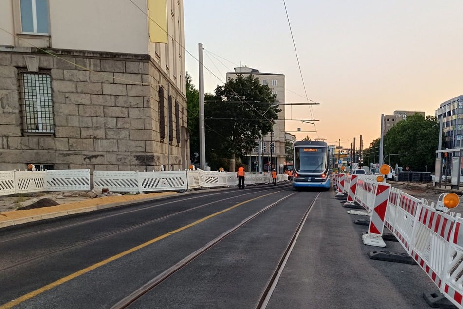 Das neue Baugleis am Falkeplatz wurde in Betrieb genommen. Nun verkehrt ab Montag hier die Straßenbahn wieder planmäßig.