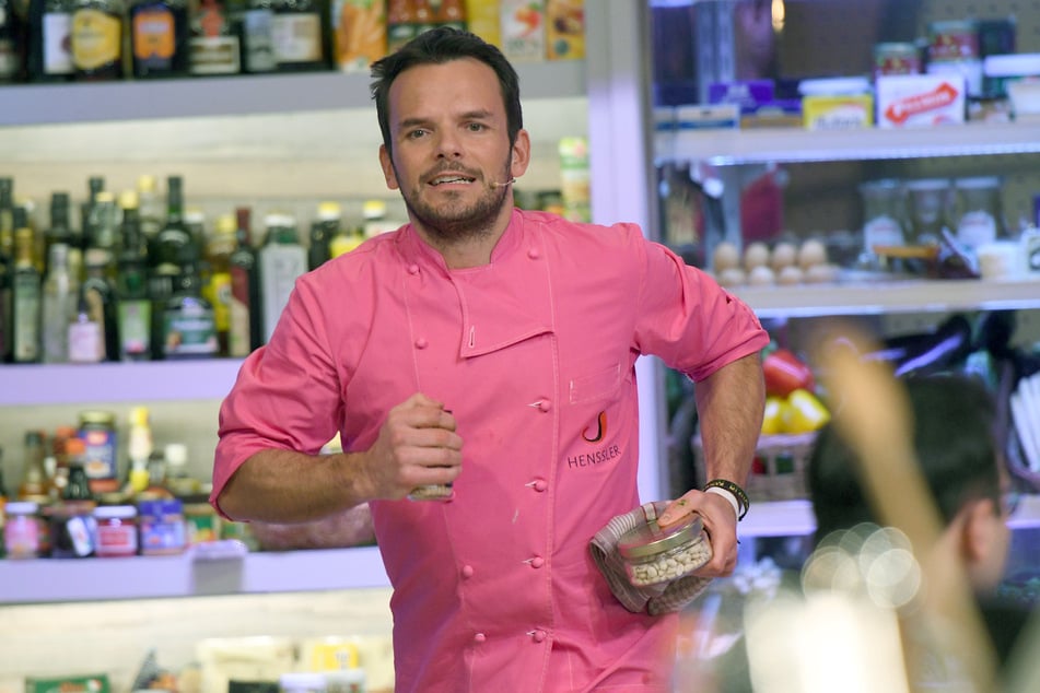 Heute ist Steffen Henssler aus diversen TV-Shows wie zum Beispiel "Grill den Henssler" nicht mehr wegzudenken.