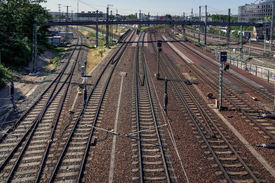 Am Kreuzungsstück westlich des Hauptbahnhofs werden bis 2026 umfassende Sanierungen durchgeführt.