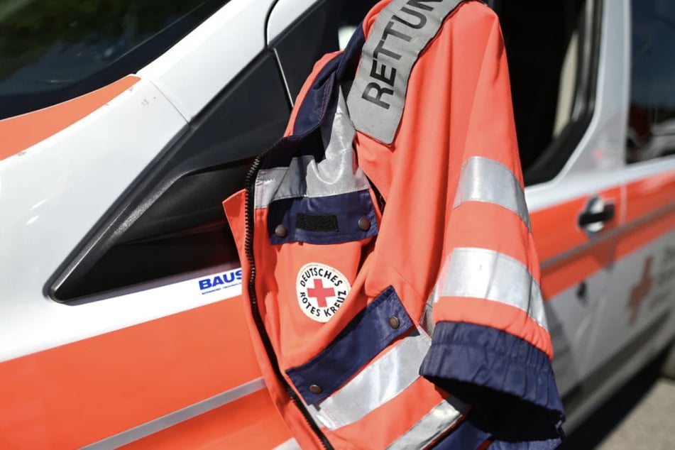 Die Verletzten wurden vom Rettungsdienst ins Krankenhaus gebracht. (Symbolfoto)