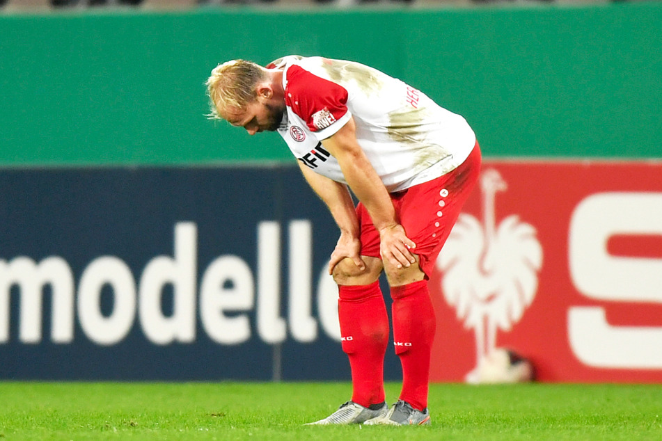 RWE-Verteidiger Felix Herzenbruch (28) hat wie sein Team alles in die Waagschale geworfen, musste aber eine bittere 0:3-Niederlage einstecken.