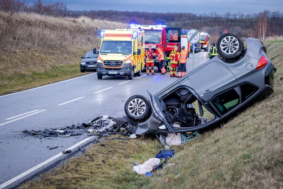 Tödlicher Crash in Sachsen: Mann (†87) verstirbt an Unfallstelle