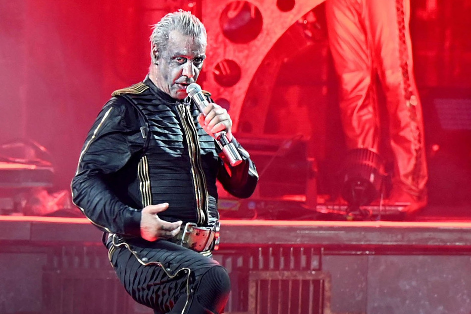 Till Lindemann (60) wird ihm Rahmen der Rammstein-Europa-Tour im Berliner Olympiastadion auftreten.