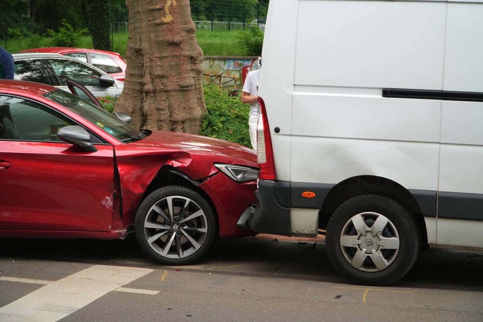 Die Polizei ermittelt aktuell, wie es zu dem Unfall gekommen ist.
