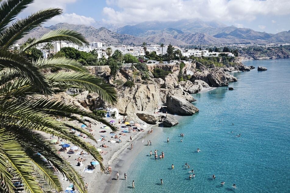 Auch ein Besuch in der kleinen Küstenstadt Nerja in Andalusien sollte nicht fehlen.
