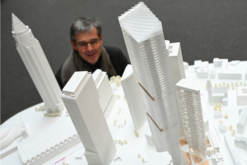 Der Frankfurter Architekt Ferdinand Heide (59) präsentierte am Montag voller Stolz sein neues Bauprojekt für das Millenium Areal in Frankfurt.