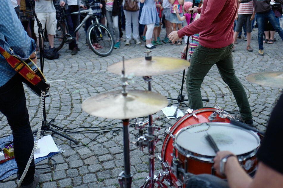 Am "Fête de la Musique" in Erfurt nimmt auch die Landespolizeiinspektion Erfurt teil. Von der Aktion erhoffen sich die Beamten Begegnungen auf Augenhöhe. (Archivbild)