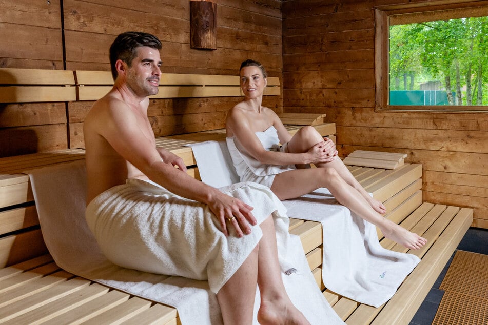 Der idyllische SaunaGarten der Spreewald Therme bietet Euch die Möglichkeit zu entspannen und etwas Gutes für Eure Gesundheit zu tun.