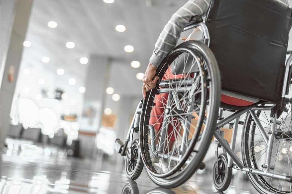 Beim Boarding stürzte der 24-Jährige aus seinem Rollstuhl und verletzte sich dabei tödlich. (Symbolfoto)