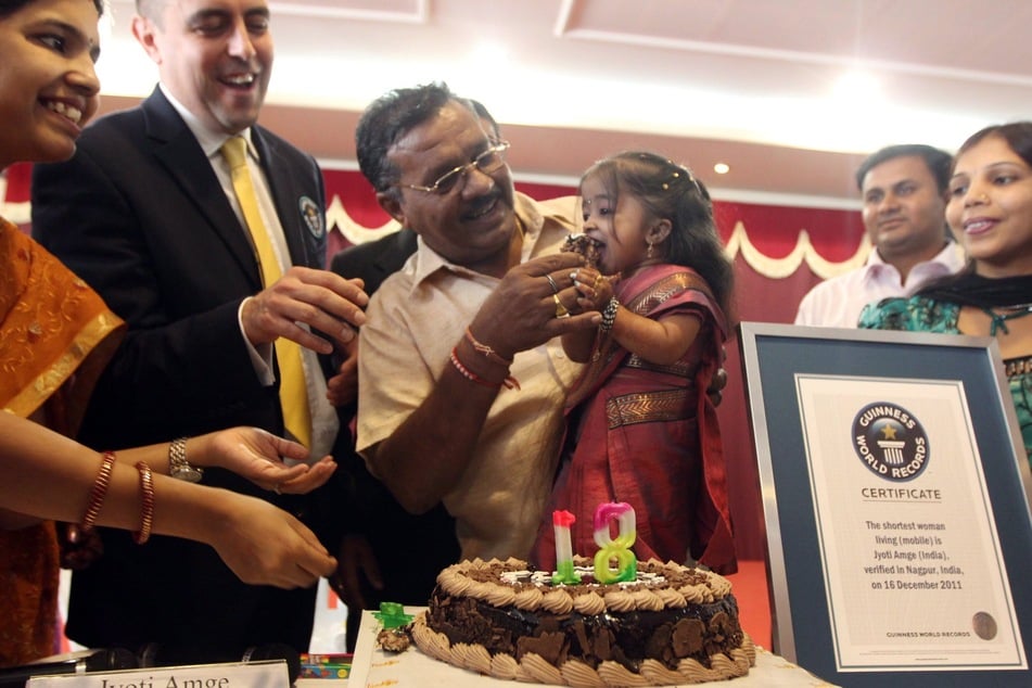 An ihrem 18. Geburtstag heimste Jyoti Amge den Rekord als kleinste Frau der Welt ein.