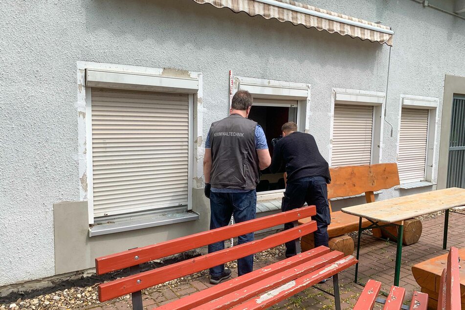 Über ein Fenster waren die Diebe in die Feuerwache eingebrochen.
