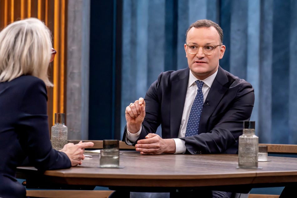 CDU-Fraktionsvorsitzender Jens Spahn (45) sprach in der Sendung zwar Probleme an, konnte jedoch keine zufriedenstellenden Lösungen präsentieren.