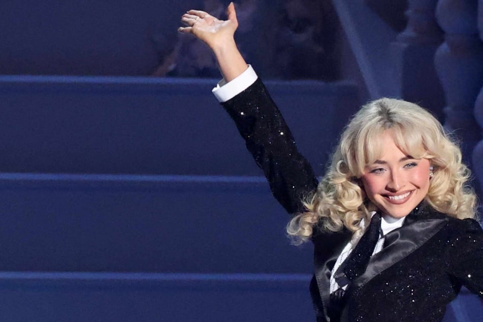 Sabrina Carpenter drops surprise bonus song from Man's Best Friend!