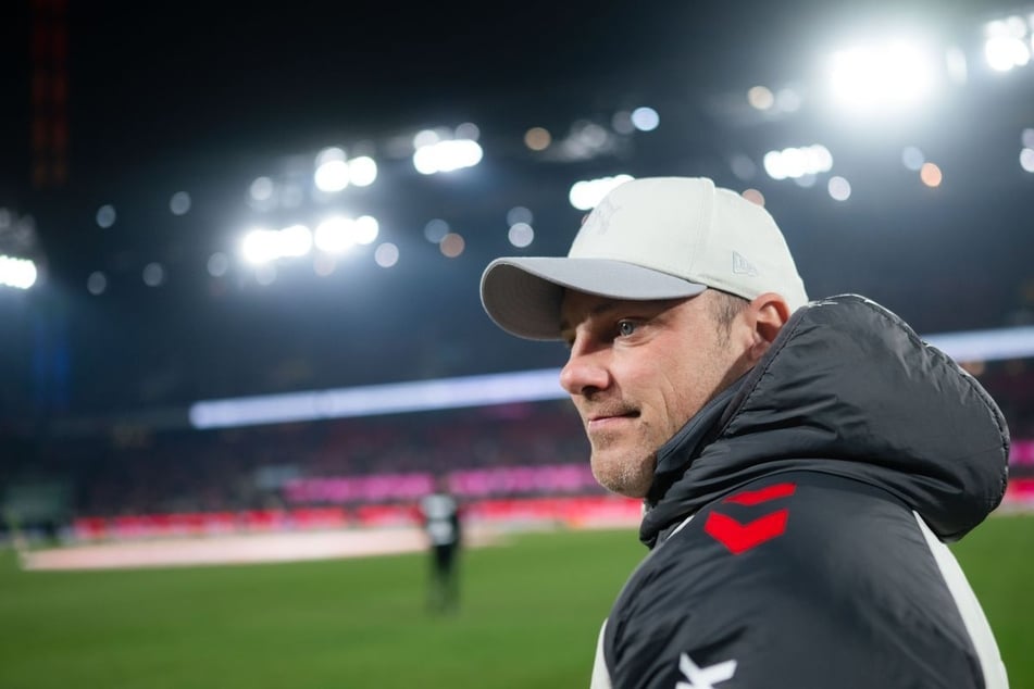 FC-Coach Lukas Kwasniok (44) freut sich über drei wichtige Punkte im Abstiegskampf der Fußball-Bundesliga.