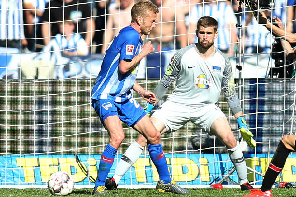 Herthas Thomas Kraft (r) beendet seine Karriere.