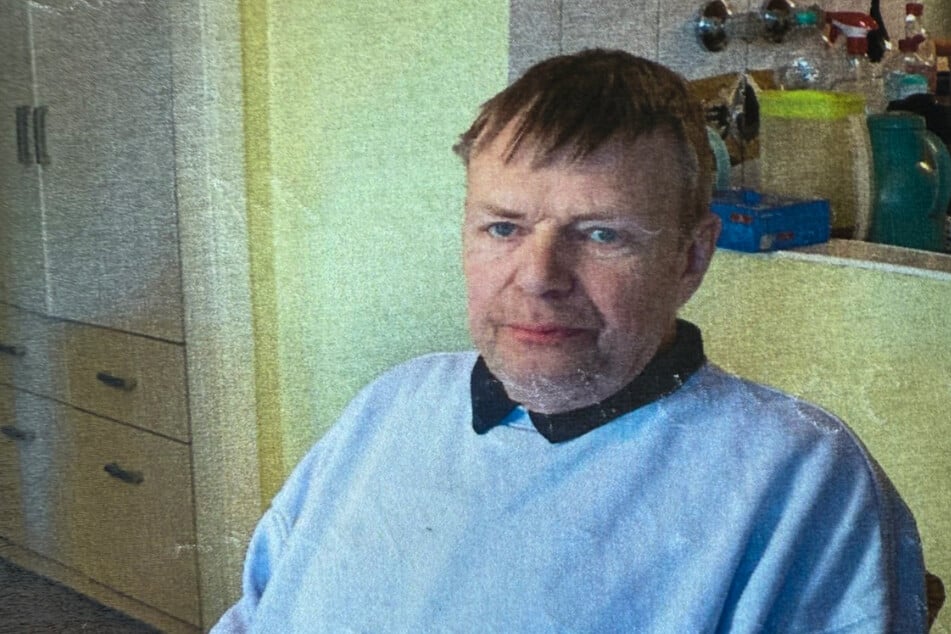Mit diesem Foto sucht die Polizei nach dem vermissten 69-Jährigen aus Berlin-Pankow.