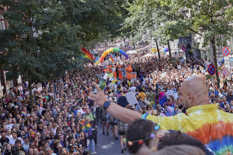 Knapp 250.000 Menschen nahmen am Samstag am Hamburger Christopher Street Day teil.