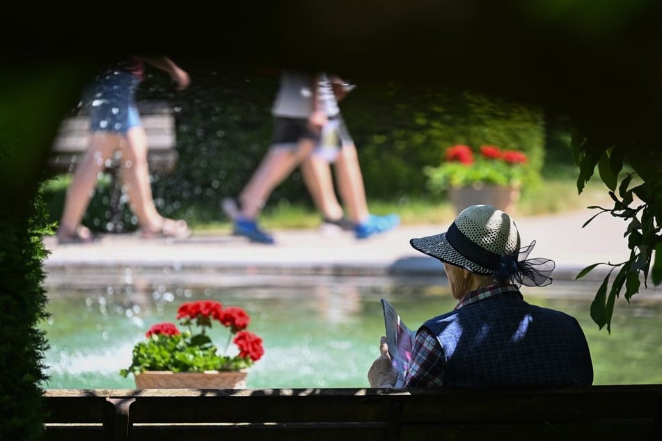 Ab in den Schatten: In Stuttgart wird es in den kommenden Tagen richtig heiß.