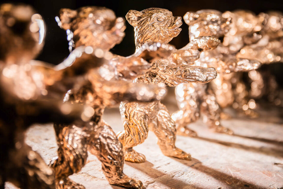 Der Goldene Bär, die höchste Auszeichnung der Berlinale, wird im Jahr 2021 aufgrund der Corona-Pandemie in einer Online-Abstimmung vergeben.