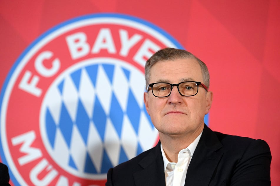 Bayerns Vorstandsvorsitzender Jan-Christian Dreesen (58) bleibt angesichts der Vertragsgespräche entspannt.
