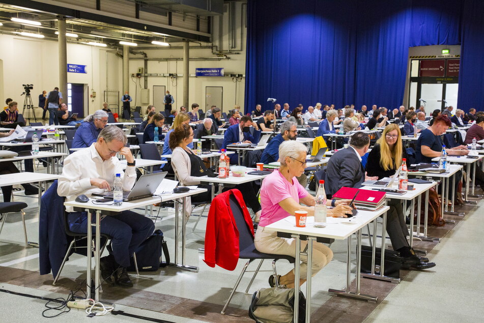 Der Stadtrat tagt aktuell coronabedingt erneut in der Messe. Nach der Sommerpause soll es zurück ins Rathaus gehen.
