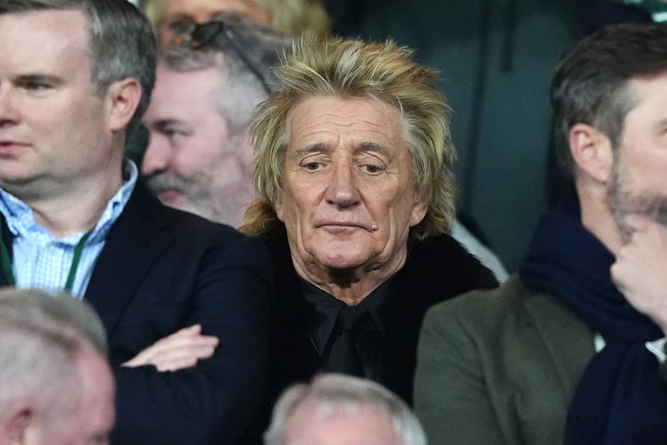 Zeigte sich über den Tod Osbournes zutiefst bestürzt: Popstar Rod Stewart (80).