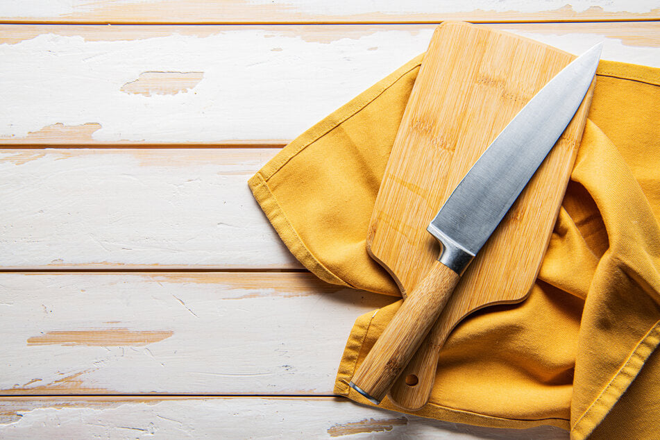 Wer scharfe Messer nicht ruinieren will, sollte sie nicht in den Geschirrspüler packen.