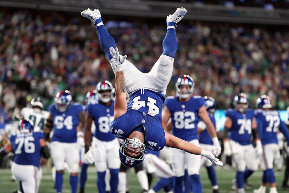 La NFL da un giro inesperado: el corredor de los Giants, Cam Skattebo, se ha convertido en el centro de atención de toda la liga en apenas unos partidos.