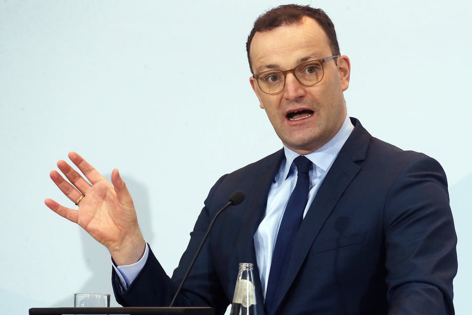 Jens Spahn (CDU) spricht sich wie sein Parteikollege Armin Laschet für frühere Weihnachtsferien in NRW aus.