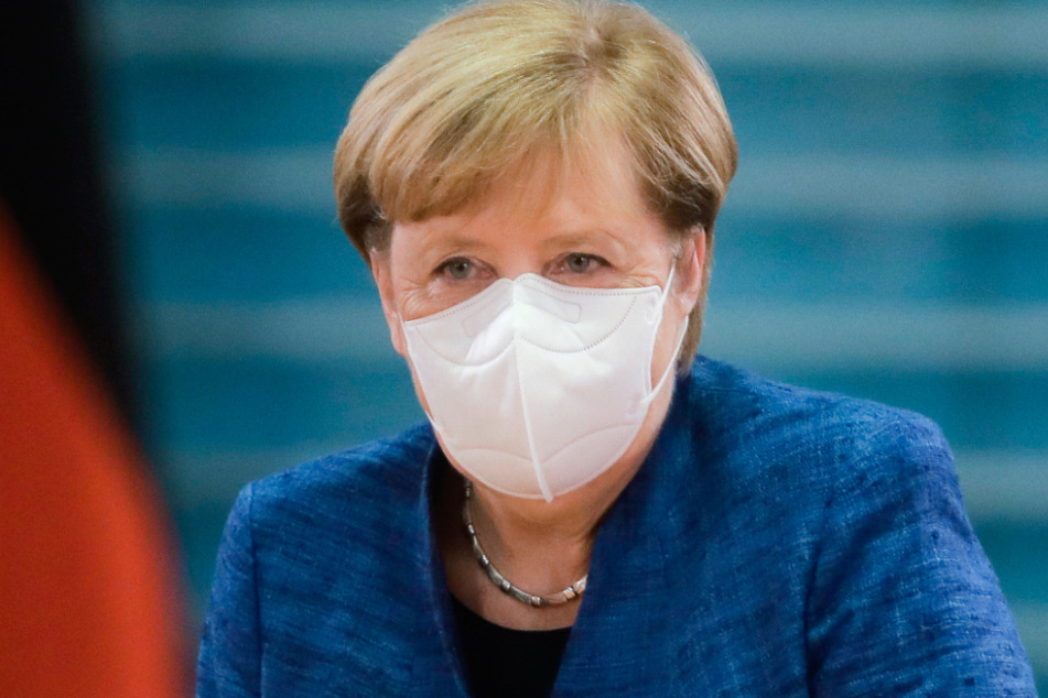 Kanzlerin Merkel (66, CDU) mit Maske.