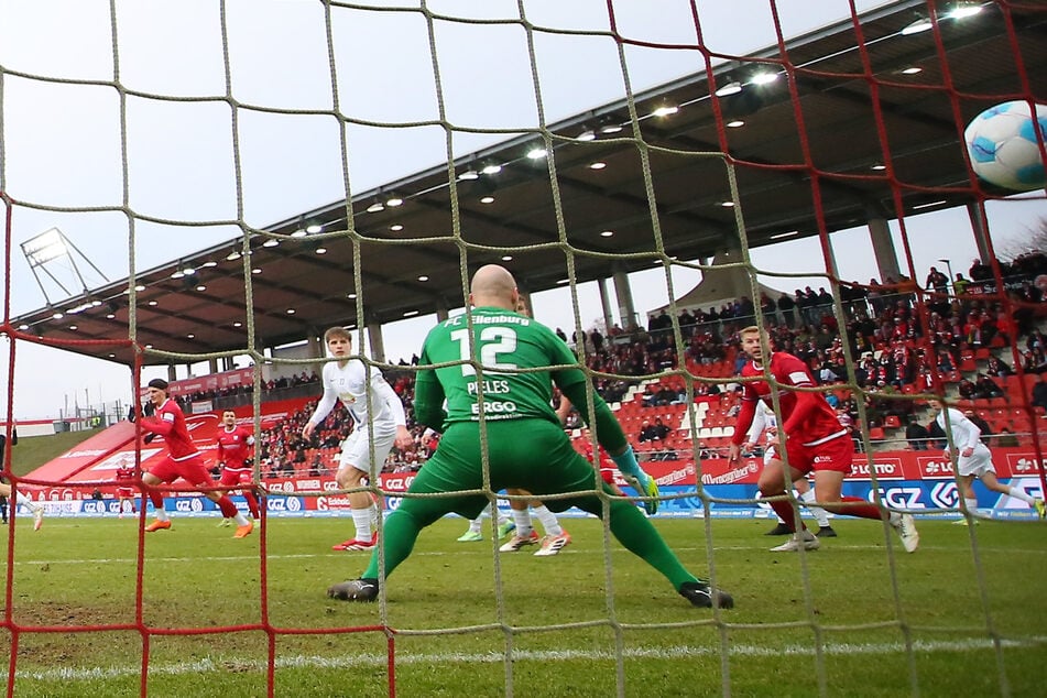 Veron Dobruna traf kurz vor Weihnachten gegen Eilenburg zum 1:0 für den FSV Zwickau.